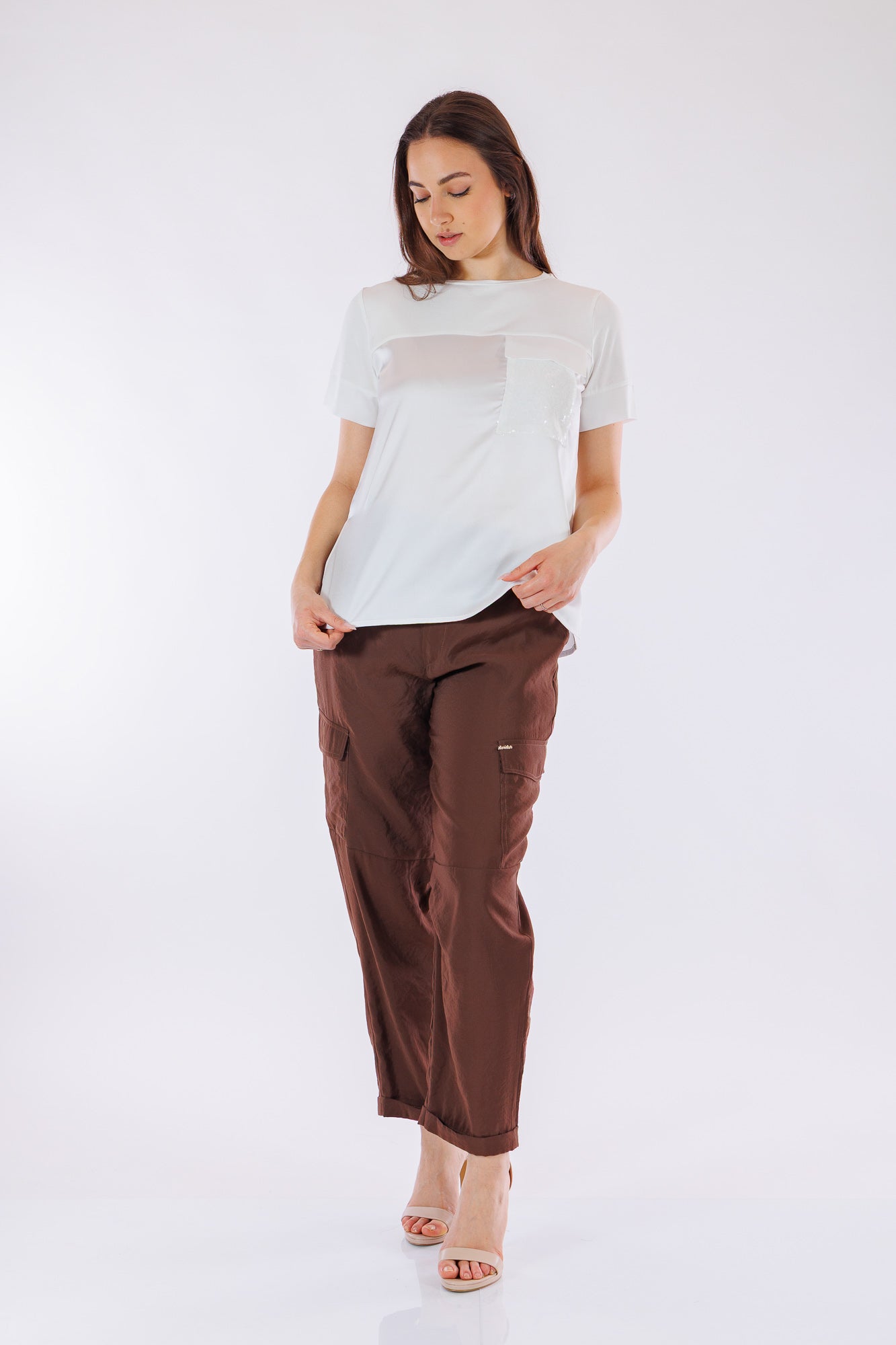 T-shirt raso, jersey e paillettes
