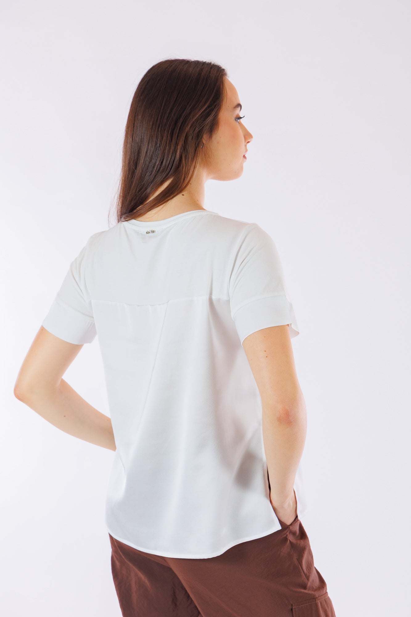 T-shirt raso, jersey e paillettes
