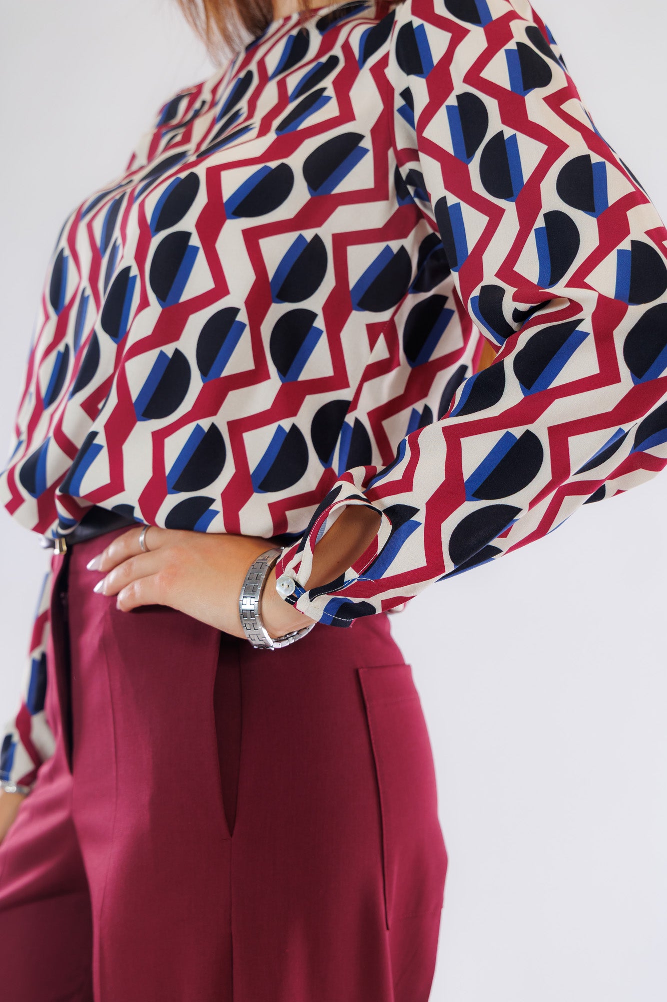 Blusa girocollo fantasia geometrica