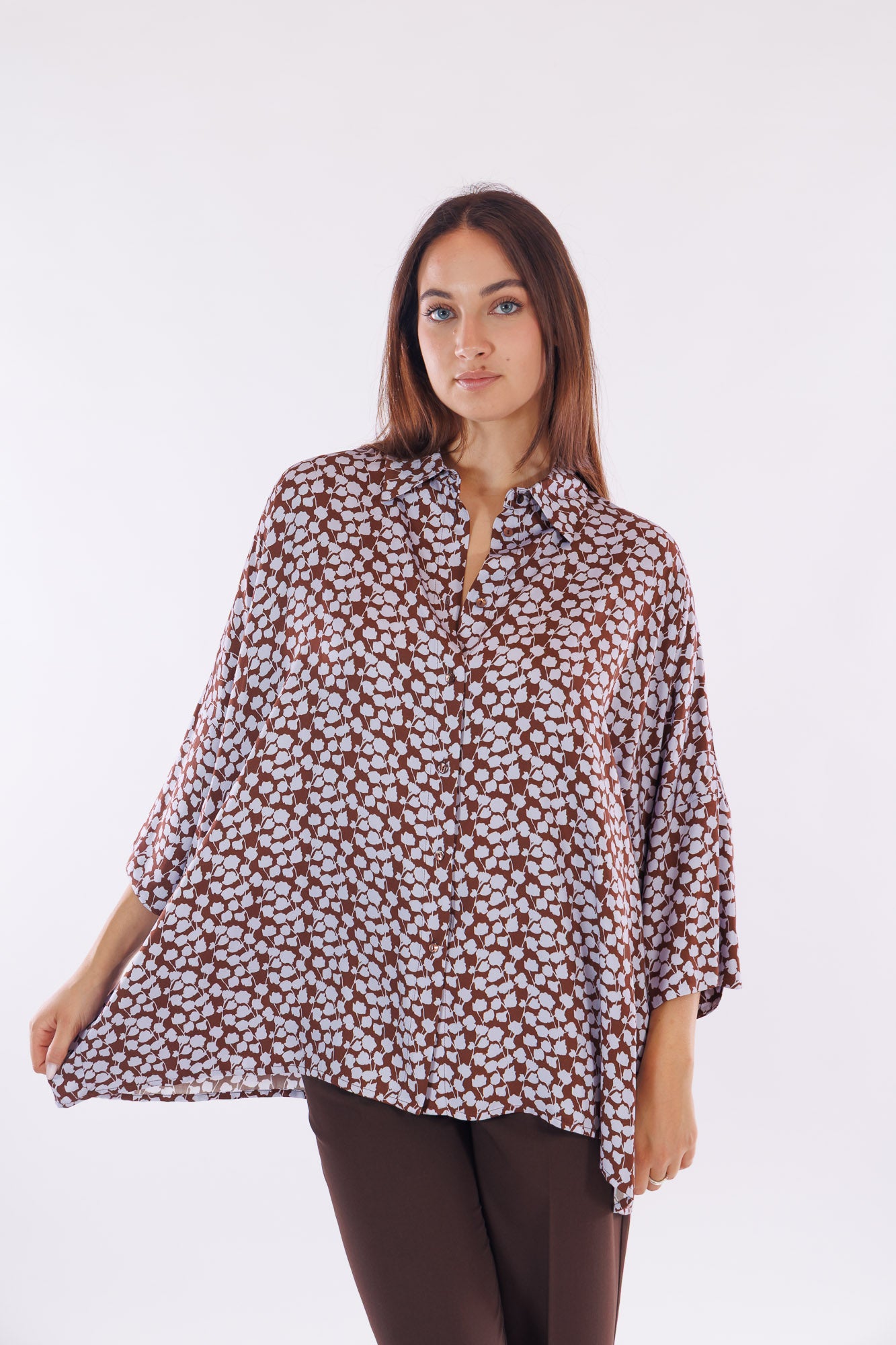 Camicia over stampa fiorellini