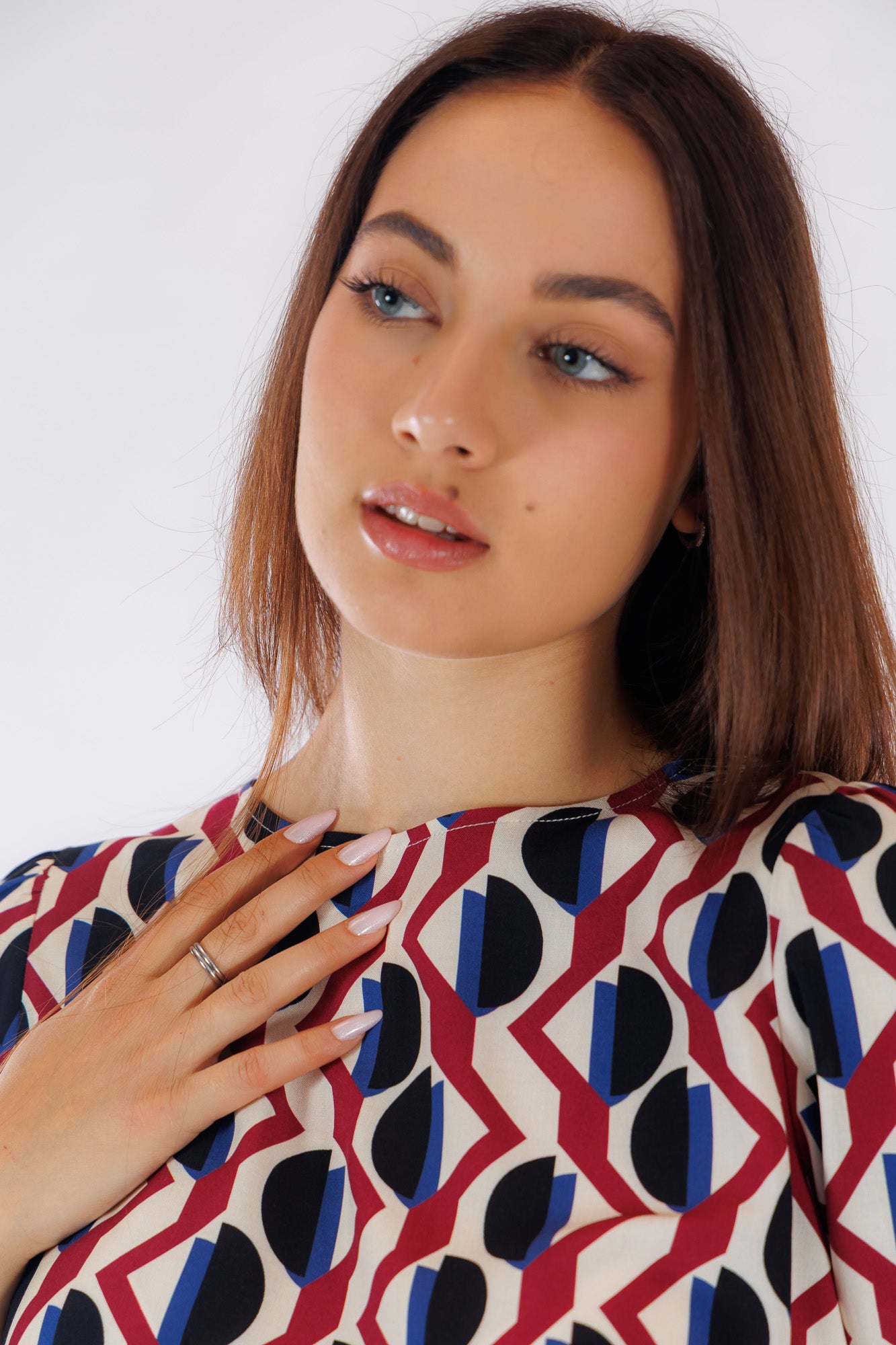 Blusa girocollo fantasia geometrica