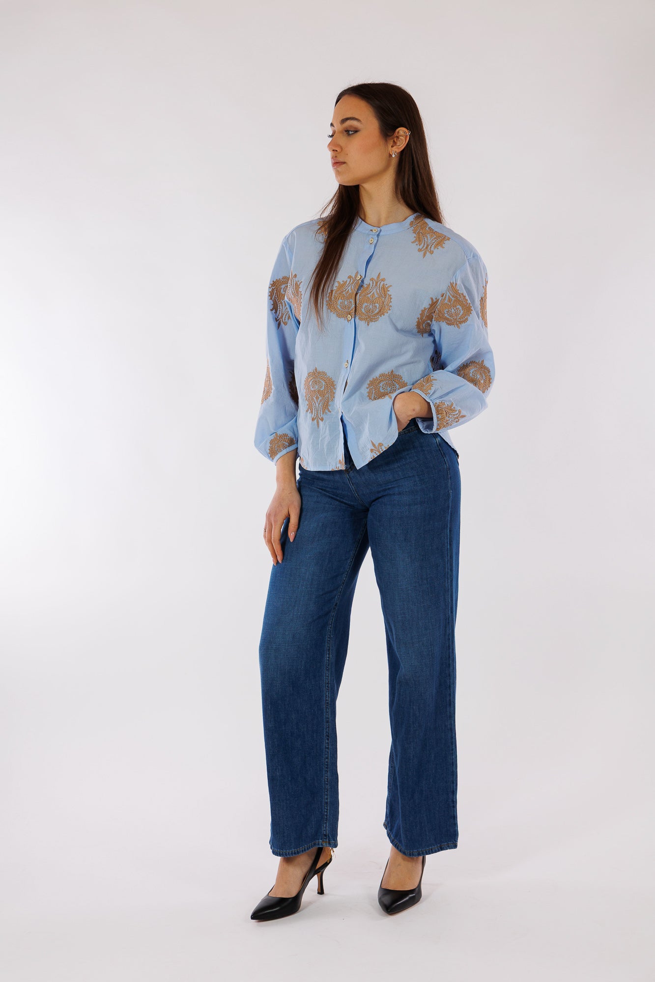 Camicia popeline ricami