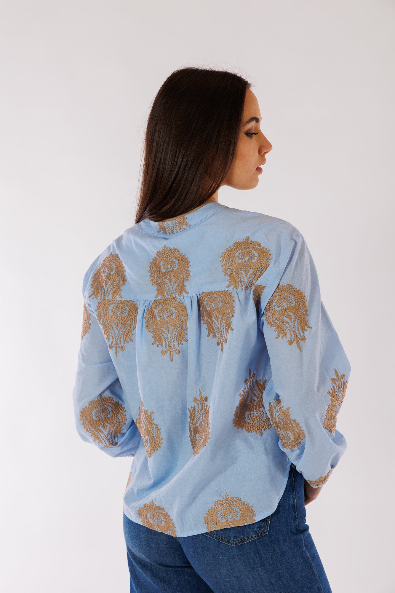 Camicia popeline ricami