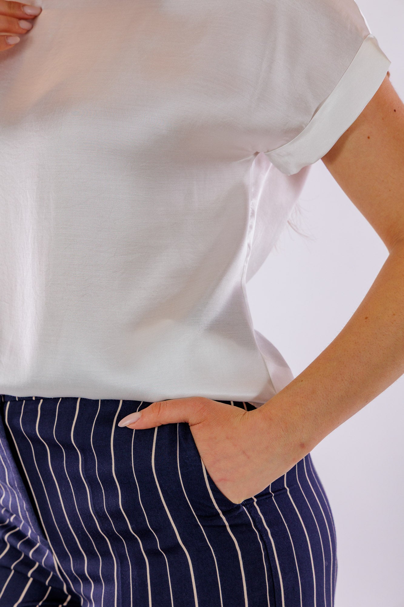 Pantalone largo righe