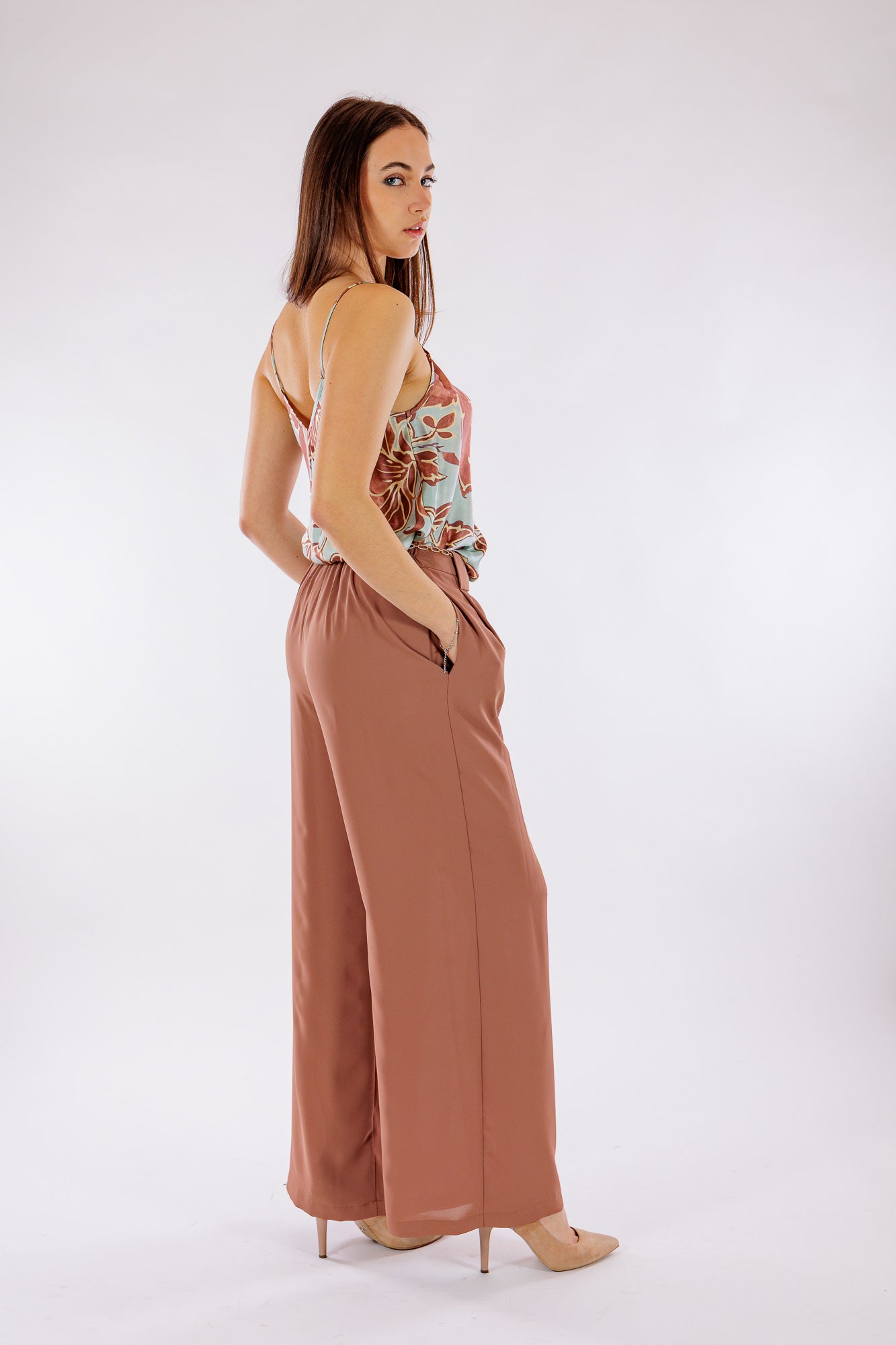 Top floreale raso
