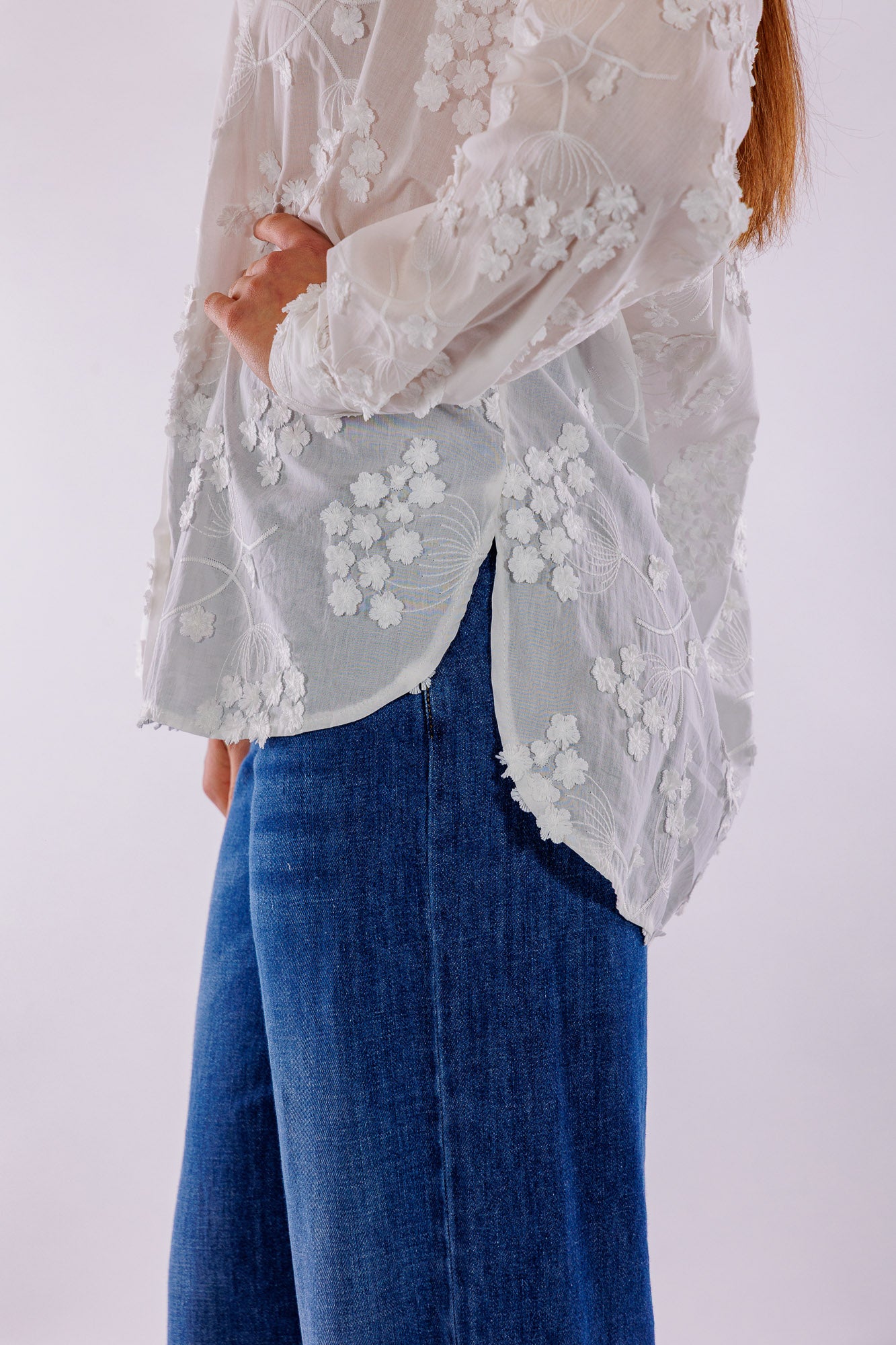 Camicia fiori ricamati