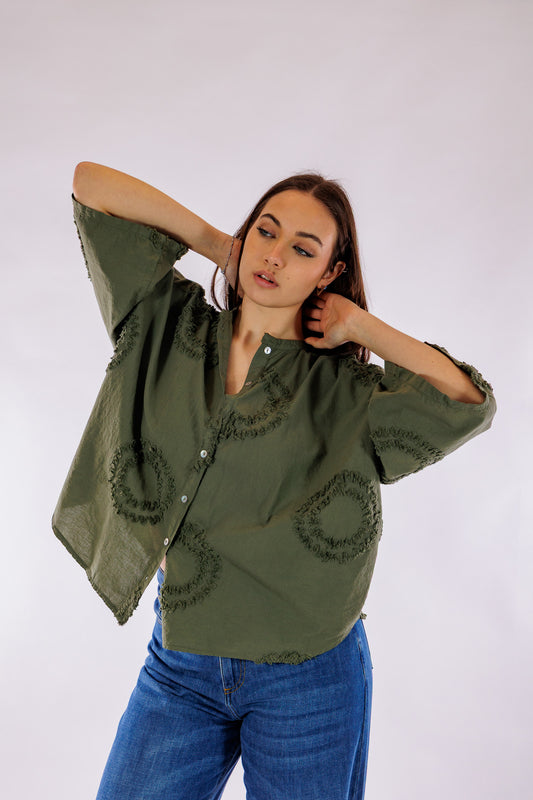 Camicia ricami circolari