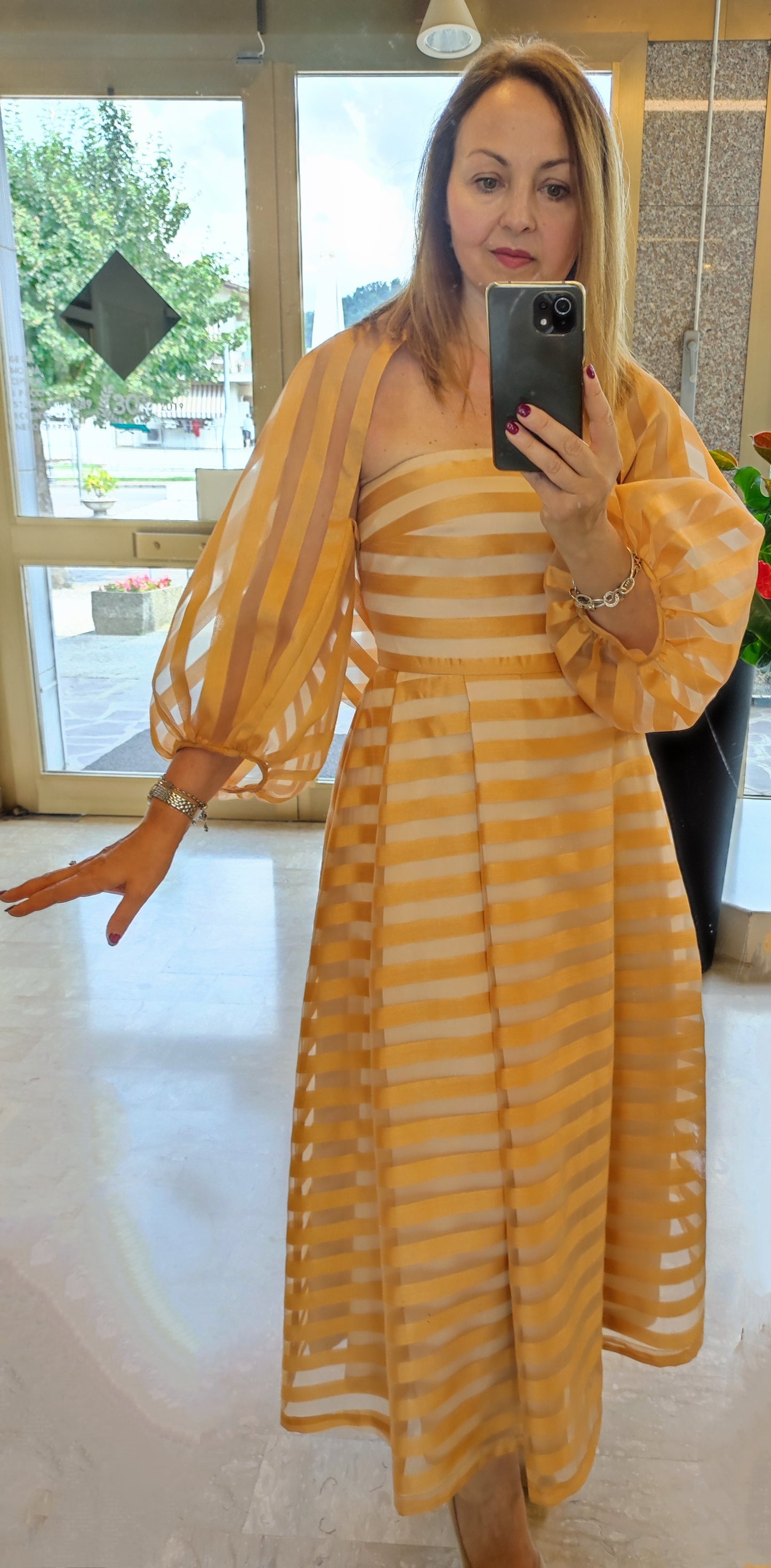Abito organza rigata