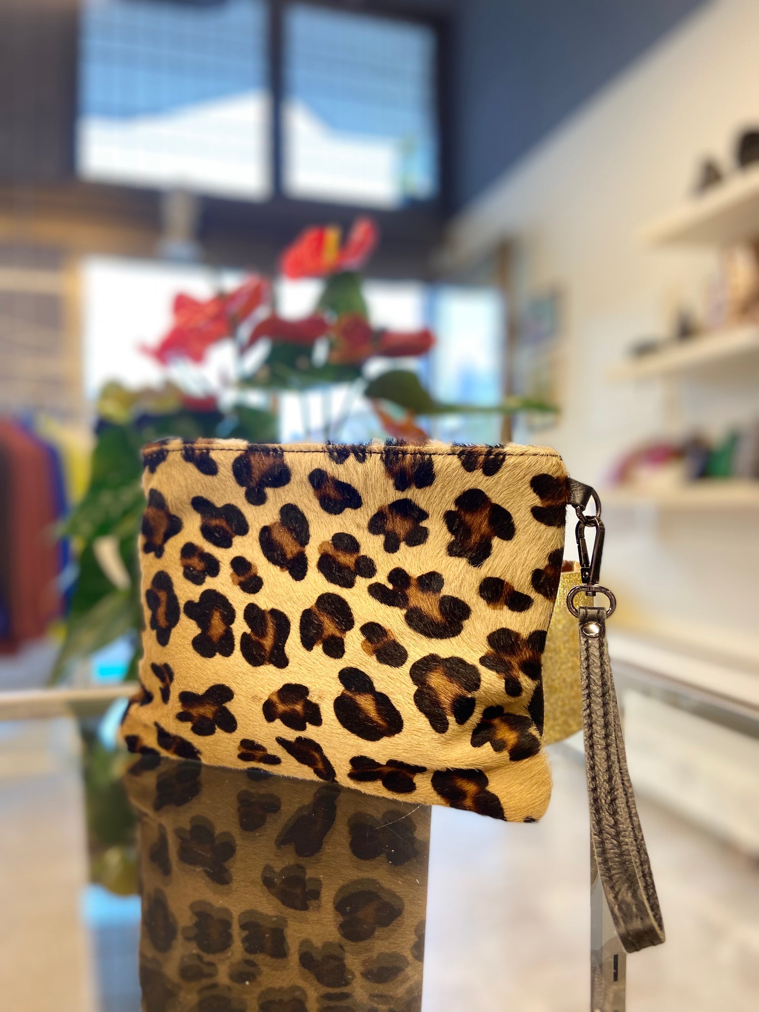 Pochette leopardata 2025